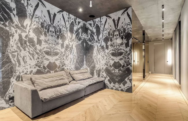 Glamorous & Stylish Getaway - Photo 1