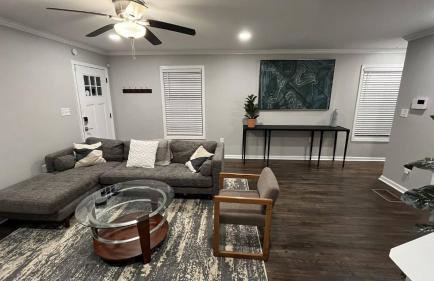 Stylish 4BR Near ATL Attractions - Photo 10