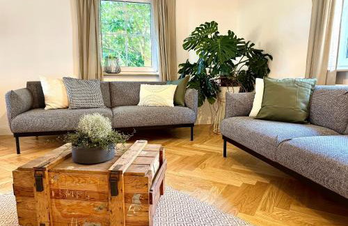 Stilvolles Haus mit Naturgarten & Weitblick - für Familien & Freunde - Foto 6