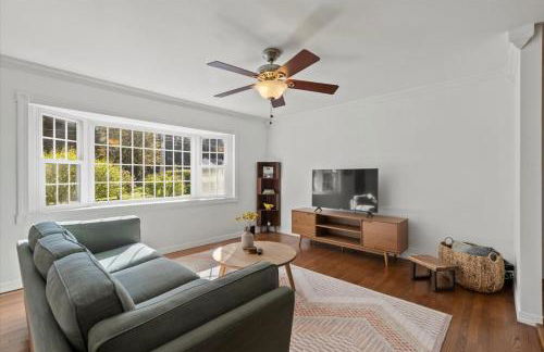 Cozy Home with Game Room and Fire Pit - Foto 9