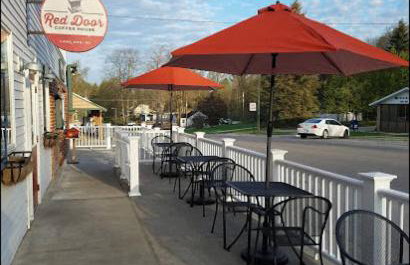 Bryan Lake Oasis in Downtown Lake Ann - Foto 34