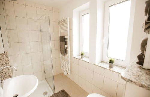 bonquartier - HOUSE 5BR - GARDEN - FOREST - TOP ROAD CONNECTION - Foto 16