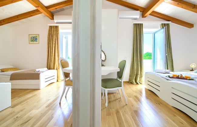 Tranquil Getaway Polje Villa With Pool - Foto 9