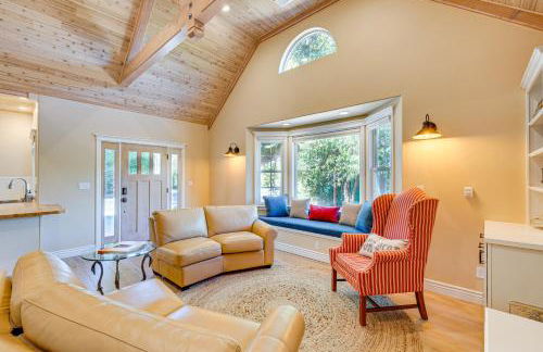 Auburn Farmhouse with Fireplace, Close to Wineries - Foto 7