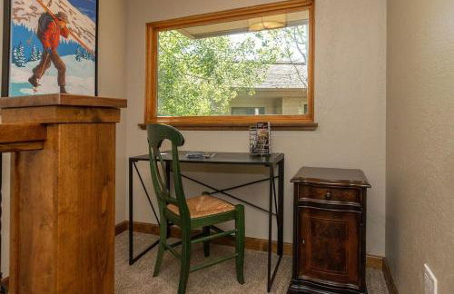 Sun Valley Condo on the Green with Dollar Views - Foto 14