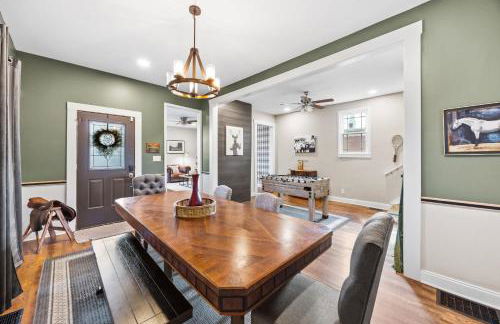 3BR Cozy Family Home with HotTub & Spacious Backyard - Foto 11