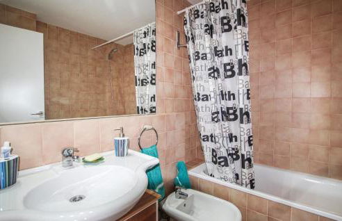 Awesome Apartment In L'ametlla De Mar - Foto 21