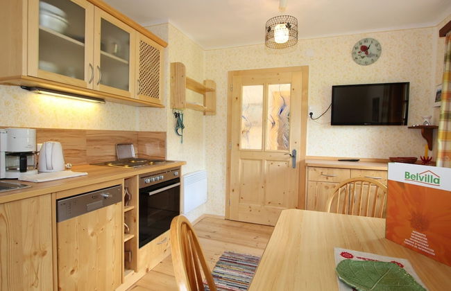 Peaceful Cottage Near Ski Area in Gmund - Photo 16