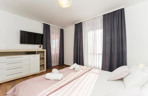 Vila Zatona Sunset with heated swimming pool - Photo 35