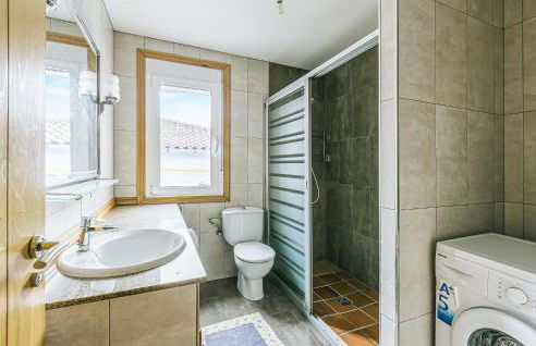 Beautiful Home In Diomondi With Wifi - Foto 16