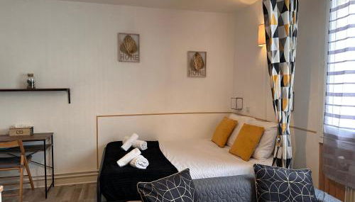 ORLEANS CENTRE PROCHE GARE - Appartement fonctionnel Résidence calme Parking privé gratuit - LE CENTRAL ELEGANCE - Foto 2, towels