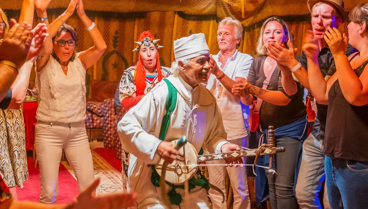 Chems Ayour Dinner & Fantasy Show - Foto 1