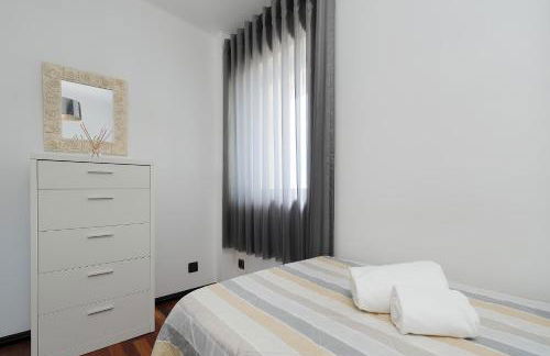 Deluxe 4BDR House W/ Pool by LovelyStay - Photo 53