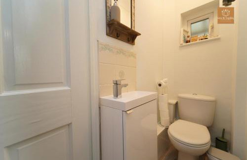 Gaia Cottages 3BR Home with Parking,WIFI,Garden,EV & Desk - Foto 17