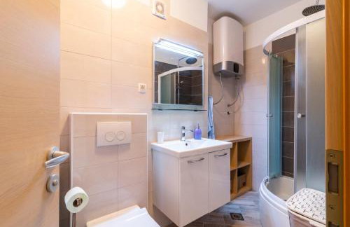 Your Vacation Apartment - Photo 9