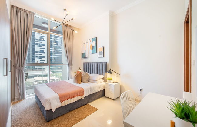 Luxe Apartments near Dubai Mall, Burj Khalifa - Pool, Gym, & Parking by Sojo Stay - Photo 31