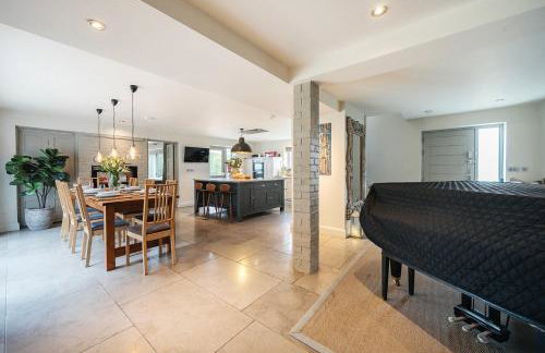 Luxury Countryside Retreat with Pool Surrey Hills Escape - Pass the Keys - Foto 12