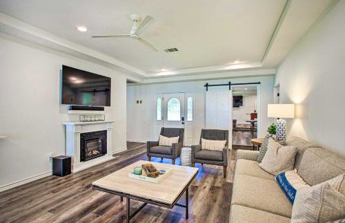 Remodeled Cedar Creek Lake Retreat with Fire Pit! - Foto 5