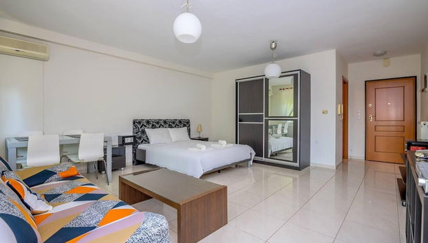 Cozy 'koukou' Discrete Apartment in Orestiada - Foto 2, Imagen principal