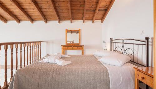 Ether Farmhouse - Photo 3