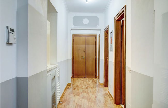 Colosseo Families and Groups 2BDR | Home and More - Photo 3