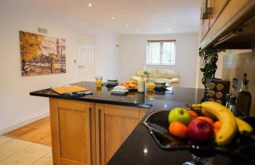 Large 4-bed house for up to 7 guests w 2x parking - Foto 11