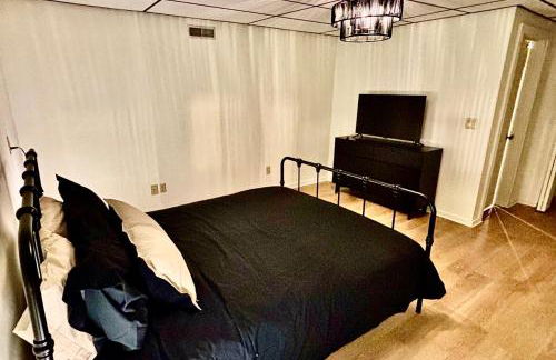 MOONLIGHT MOUNTAIN MANOR - Cedar Hot Tub, Views & Games - Foto 24