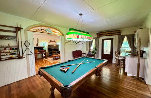 Berkshire Retreat Grand Home with Hot Tub and Large Yard, 5 mins from Jiminy Peak - Foto 27