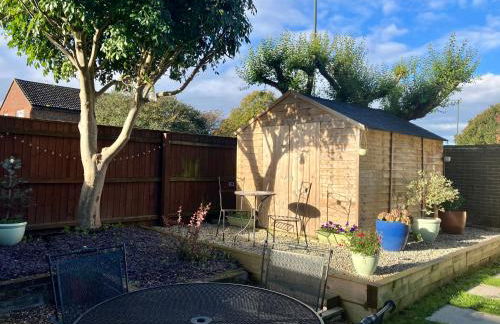 Central & Cosy, Home from Home with Large Garden & Free Parking, Bournemouth - Foto 42