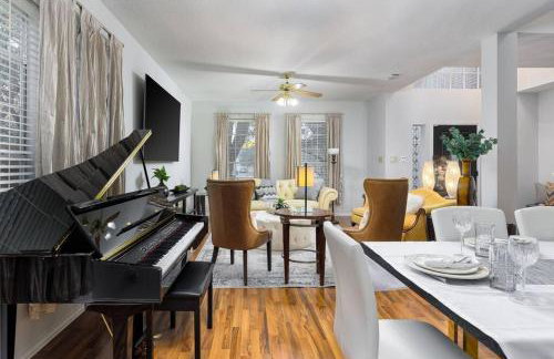 RARE FIND! Private Pool Hot Tub Spa Game Room Pool Heat Available Spring Special! - Foto 30