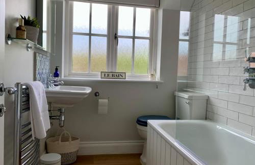 Goring Holiday House - Photo 13