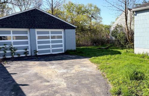 Nice big house with parking, king bed, yard - Foto 35