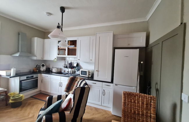 Beautifully Decorated 1-bed Apartment in Sale - Photo 1