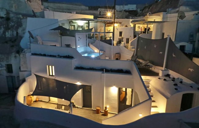 Astrea Suites Feggaropetra Cave House - Photo 74