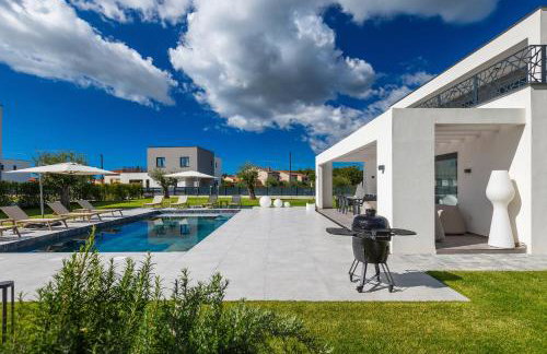 Villa BB Rapsody 10 with heated salt water pool - Foto 26