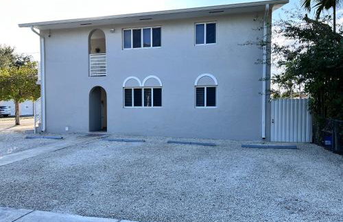 Stylish Studio Apartment By Miami International Airport - Photo 19