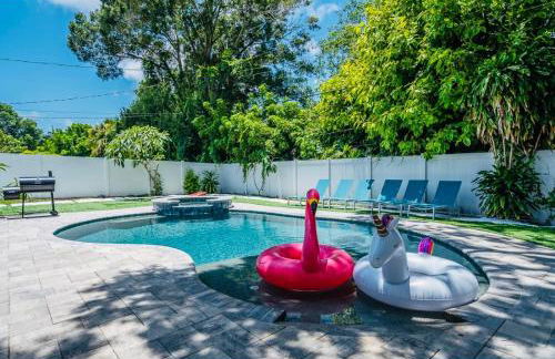 Heated pool & jetted spa -- mins to beach - Photo 4