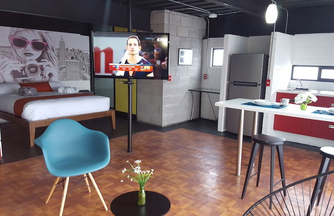 Cozy Loft with Balcony - Foto 24