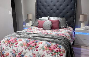 Large Five Bedroom house with outdoor patio with Jacuzzi and television! - Foto 22