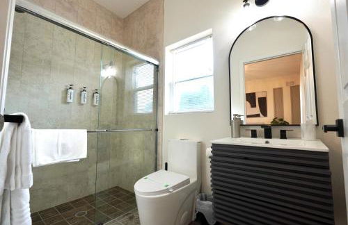 Villa Fiorō -Bold Luxury 2BR - River & Coastal Vibe - Foto 8