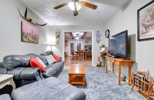 Walk to ATandT - Dallas Stadium! Family Gem with Patio - Photo 5