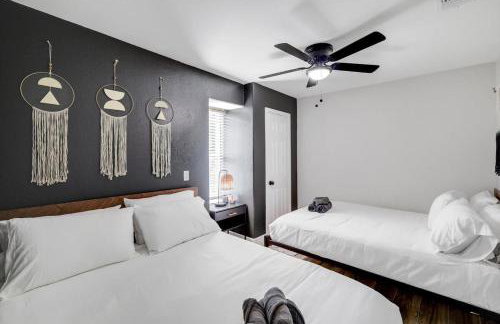 Relaxing Texas Retreat 4BR w Pool & Dream Kitchen - Foto 28