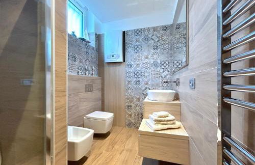 R39 Elegant Apartment with Private Parking - Foto 8