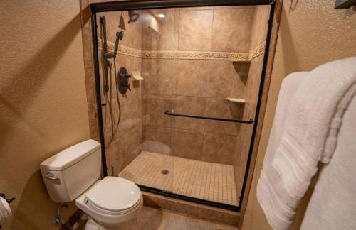 Bear Creek Lodge - Spa - Fire Table - 3min to Trails - Foto 17