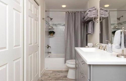 Diamond Adventure Slope Side with Foosball and Arcade at Wintergreen Resort - Foto 6