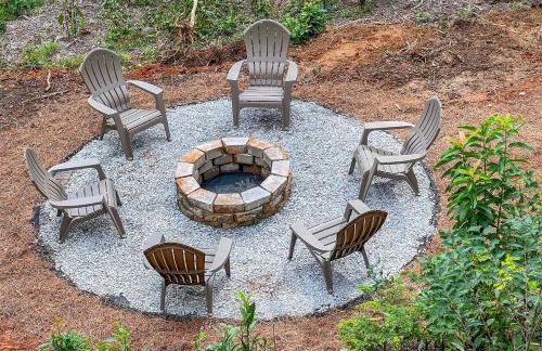 Cozy Cherry Log Cabin about 10 Mi to Mercier Orchards - Foto 27