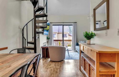 Updated Ski In Ski Out Condo Holiday Valley - Foto 15