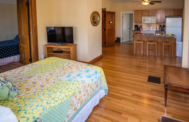 Serendipity Resort & Suites - Photo 8