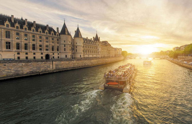 Seine River Cruise - Photo 3