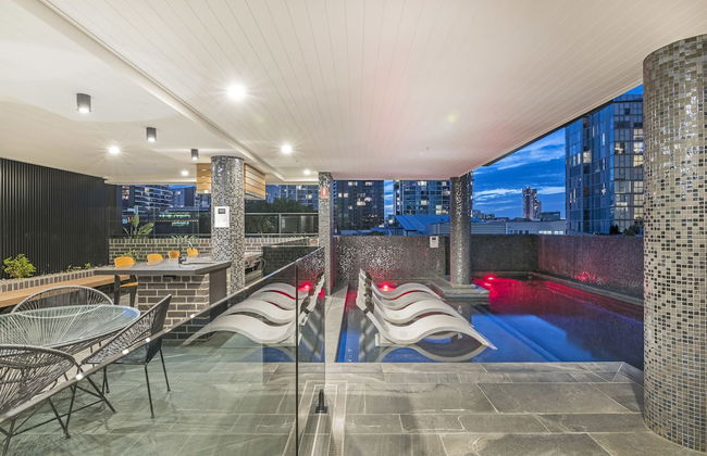 Nero Newstead - Photo 25